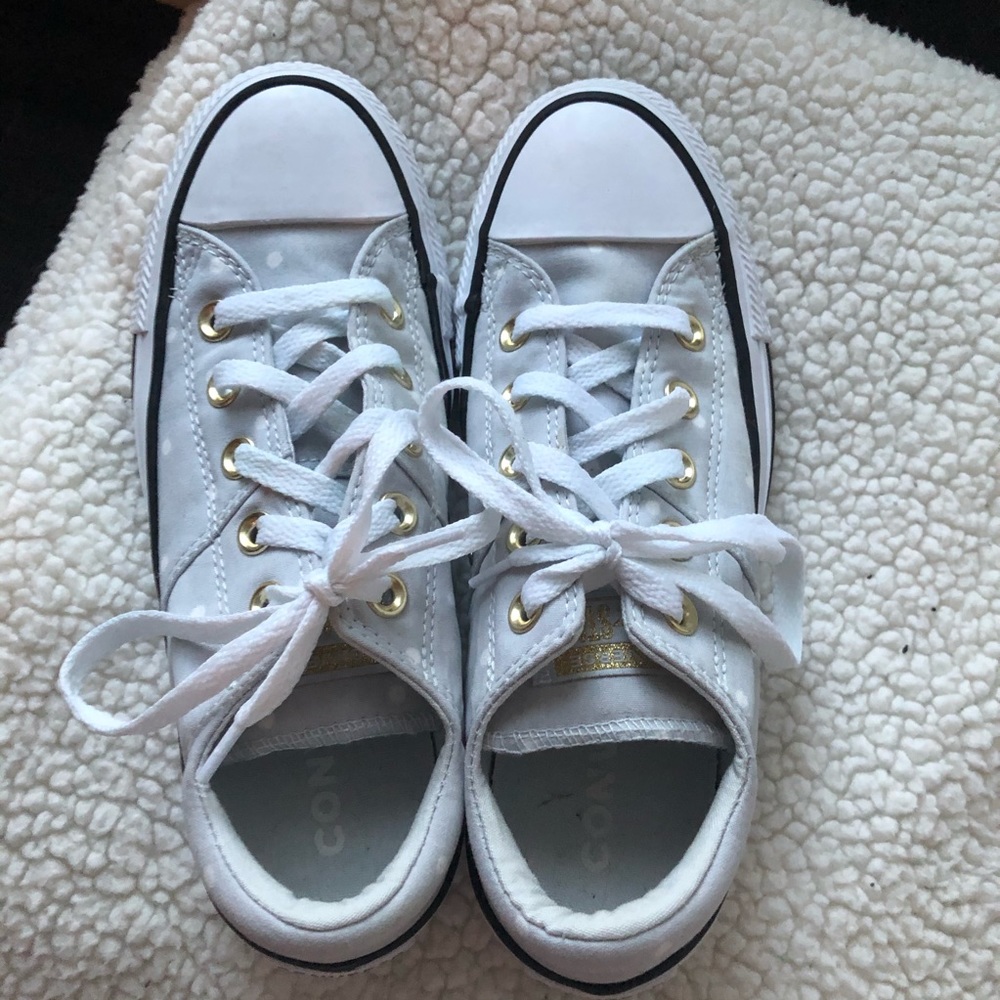cute grey polka dot converse with gold details